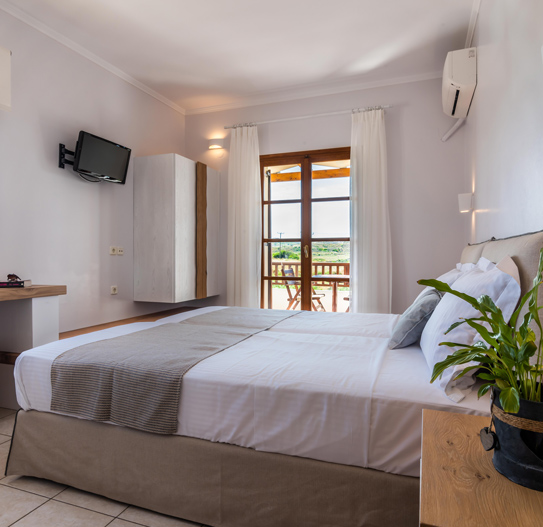 Milos Konstantinos Hotel | Superior Room with Sea View – 1st Floor | Rooms in Milos